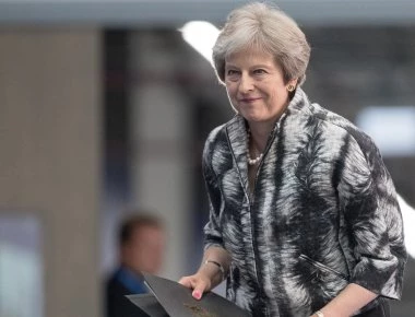 «Χαλαρή» η Τερέζα Μέι - «Ένα Brexit χωρίς συμφωνία δεν θα είναι και το τέλος του κόσμου»